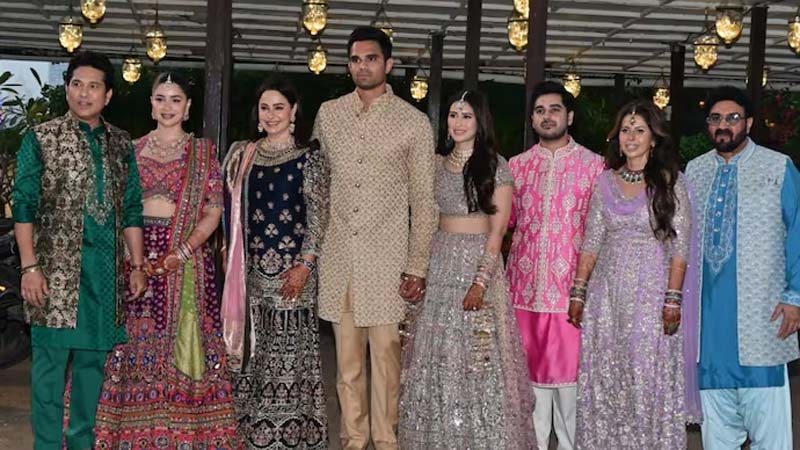 Arjun Tendulkar and Saaniya Chandhok’s pre-wedding bash : సంప్రదాయ దుస్తుల్లో మెరిసిన సచిన్ ఫ్యామిలీ