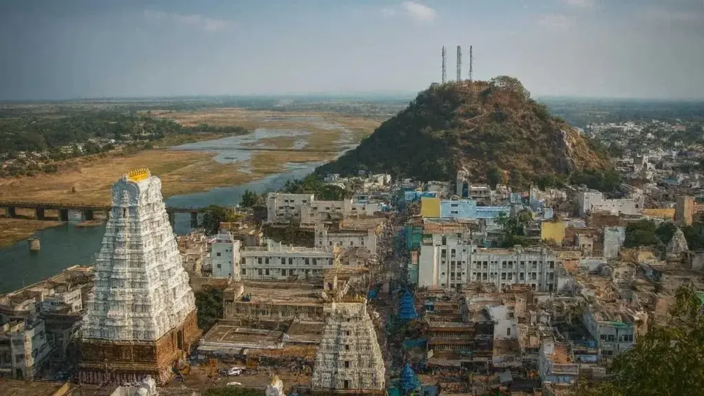 Srikalahasti Temple: కొత్త ఇఒగా వెంకటేశు బాధ్యతల స్వీకరణ