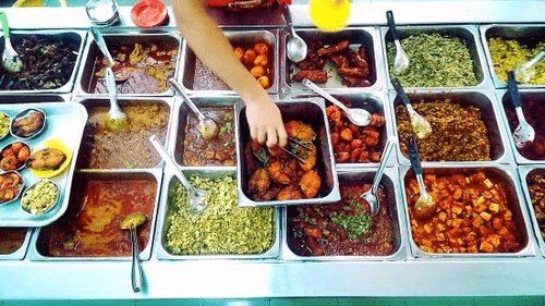 Gas Shortage: తినాలంటే భయం.. హోటల్లో పెరిగిన ధరల భారం