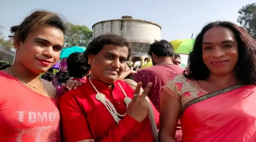 ట్రాన్స్‌జెండర్ పర్సన్స్ గుర్తింపుపై సవరణ బిల్లు..కొత్త వివాదం