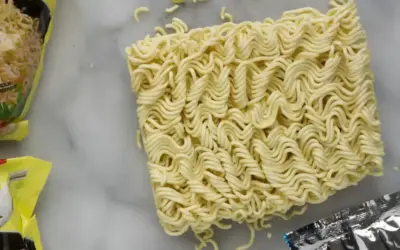 Iran Israel War Impact: వంటగ్యాస్ కొరతతో మారిన జీవనశైలి.. ‘రెడీ-టు-ఈట్’ వైపు సామాన్యుడి చూపు